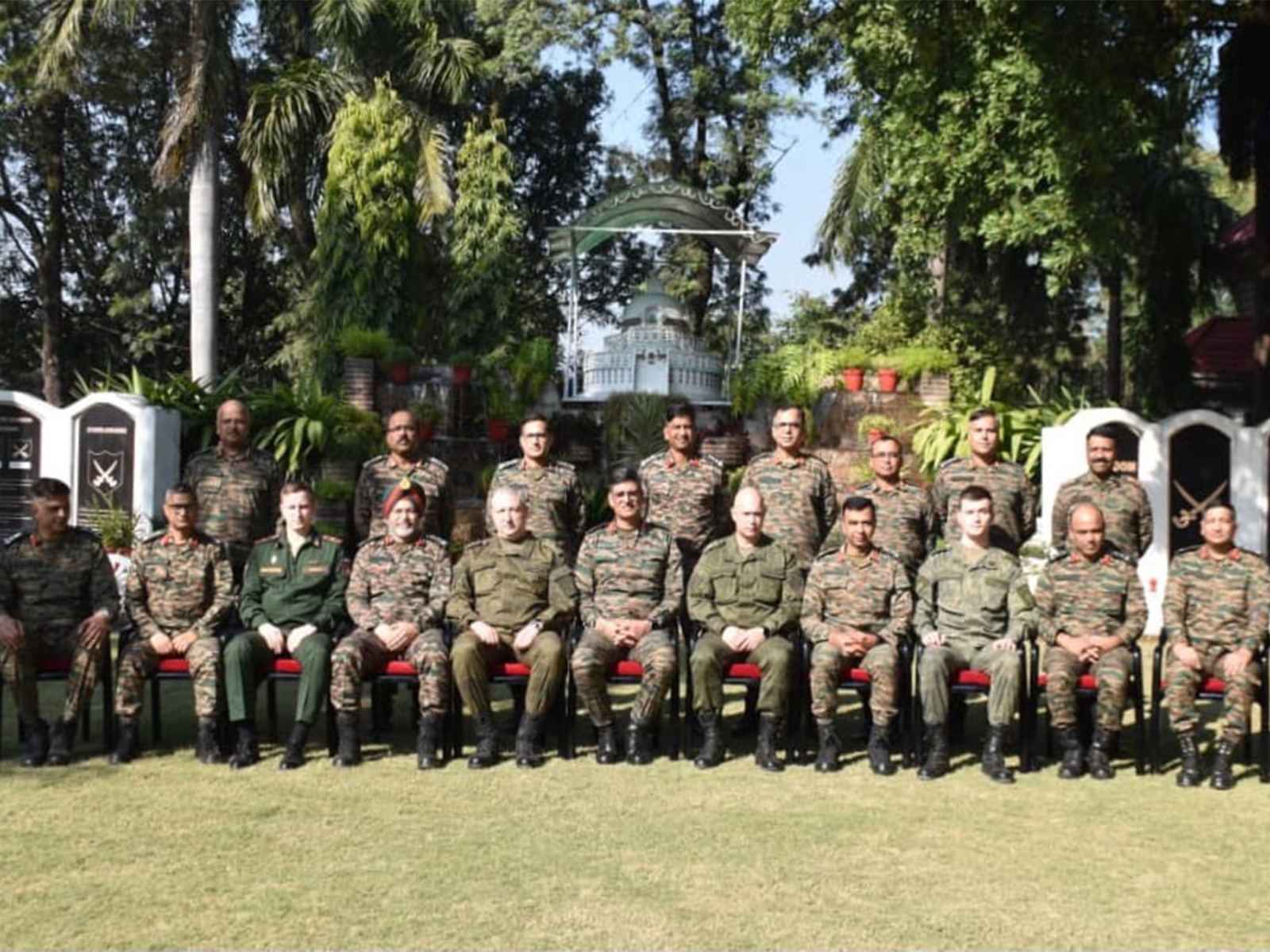 Russian Land Forces delegation in India (Photo/X/@adgpi)