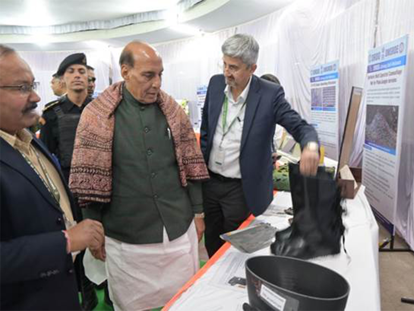 Defence Minister Rajnath Singh reviews advanced defence materials and innovations during his visit to DRDO’s DMSRDE laboratory in Kanpur (Photo/PIB)