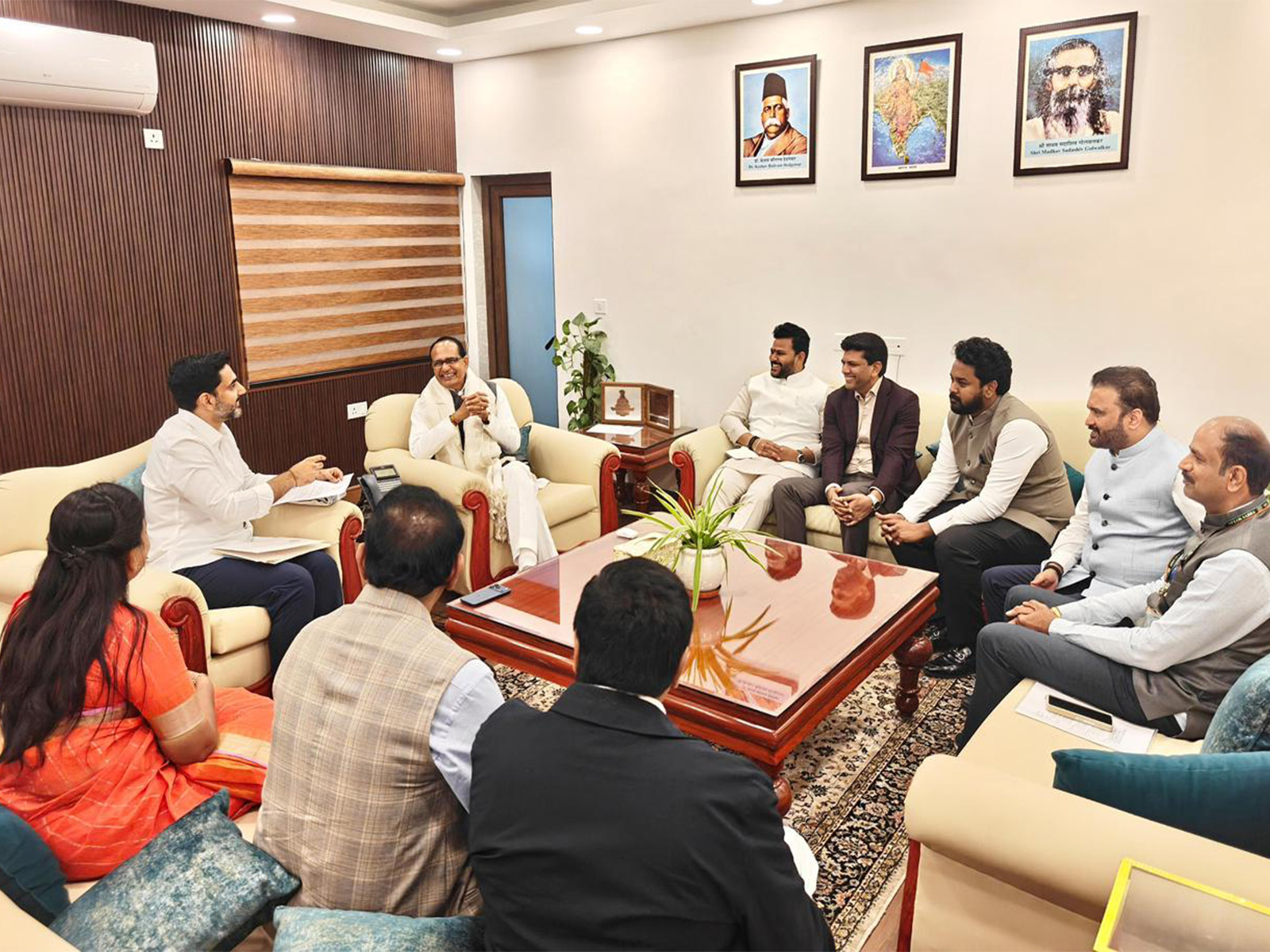 Ministers Lokesh and Anita brief Union Agriculture Minister Shivraj Singh Chouhan on statewide agricultural impact of Cyclone Montha (Photo: x/@naralokesh)