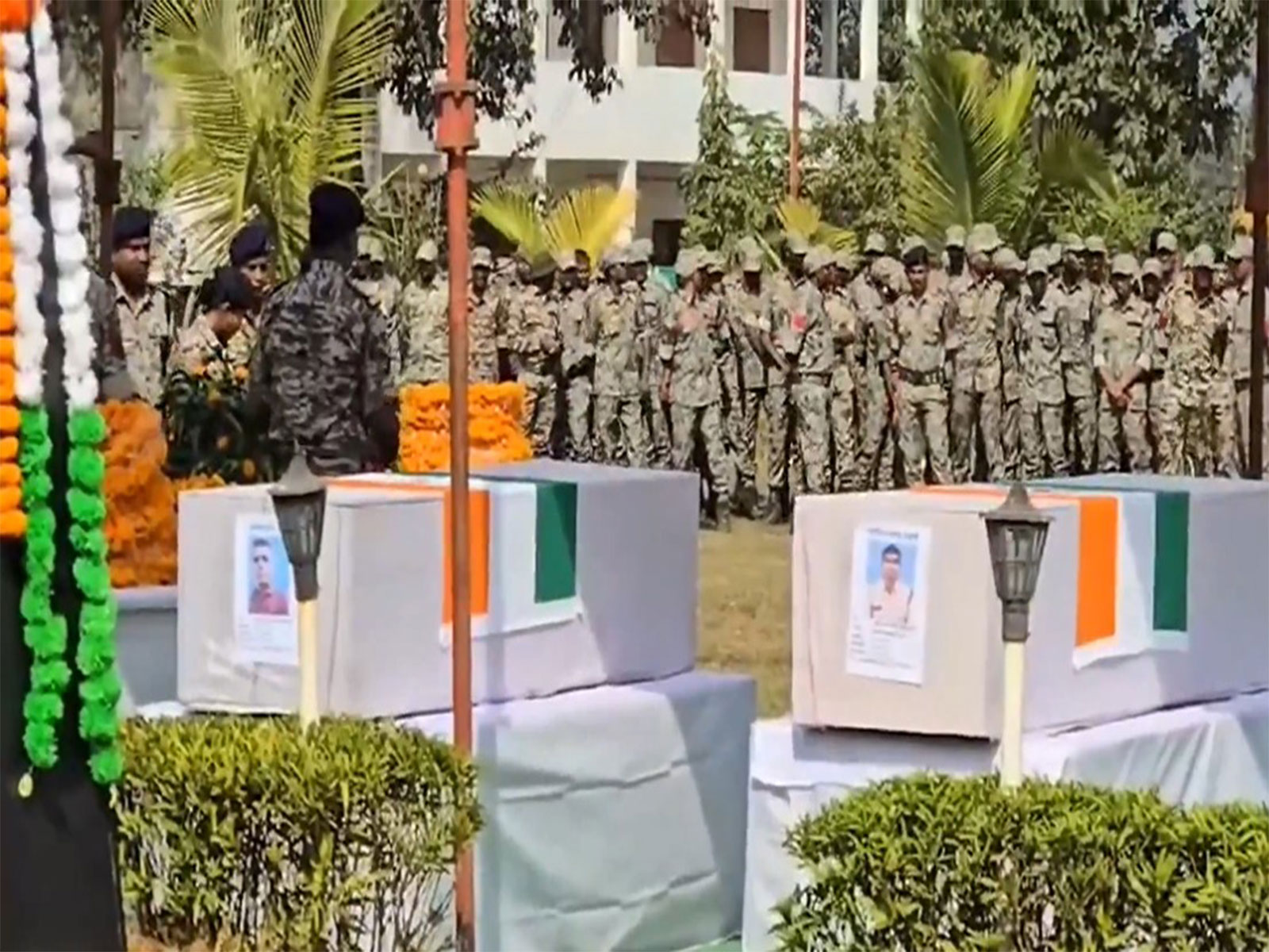 Final salute to three DRG jawans killed in action in Bijapur (Photo/ANI)