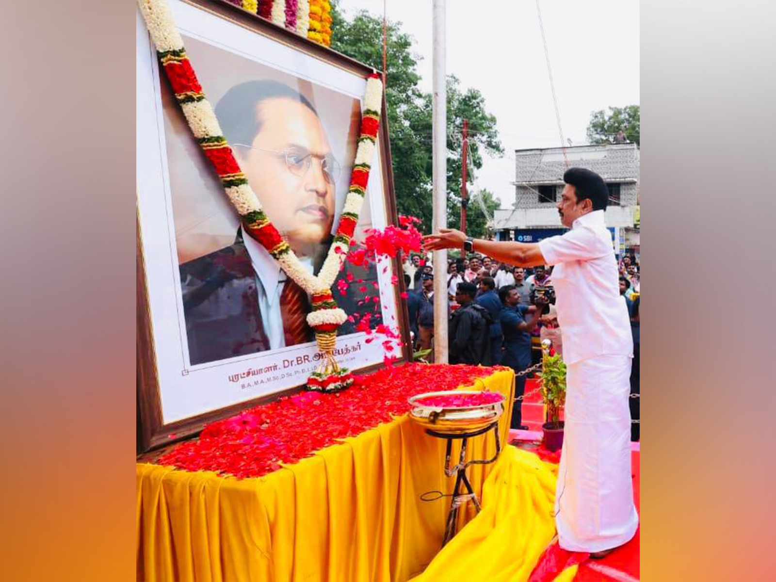 Tamil Nadu CM MK Stalin pays tributes to Babasaheb Ambedkar (Photo/@mkstalin)