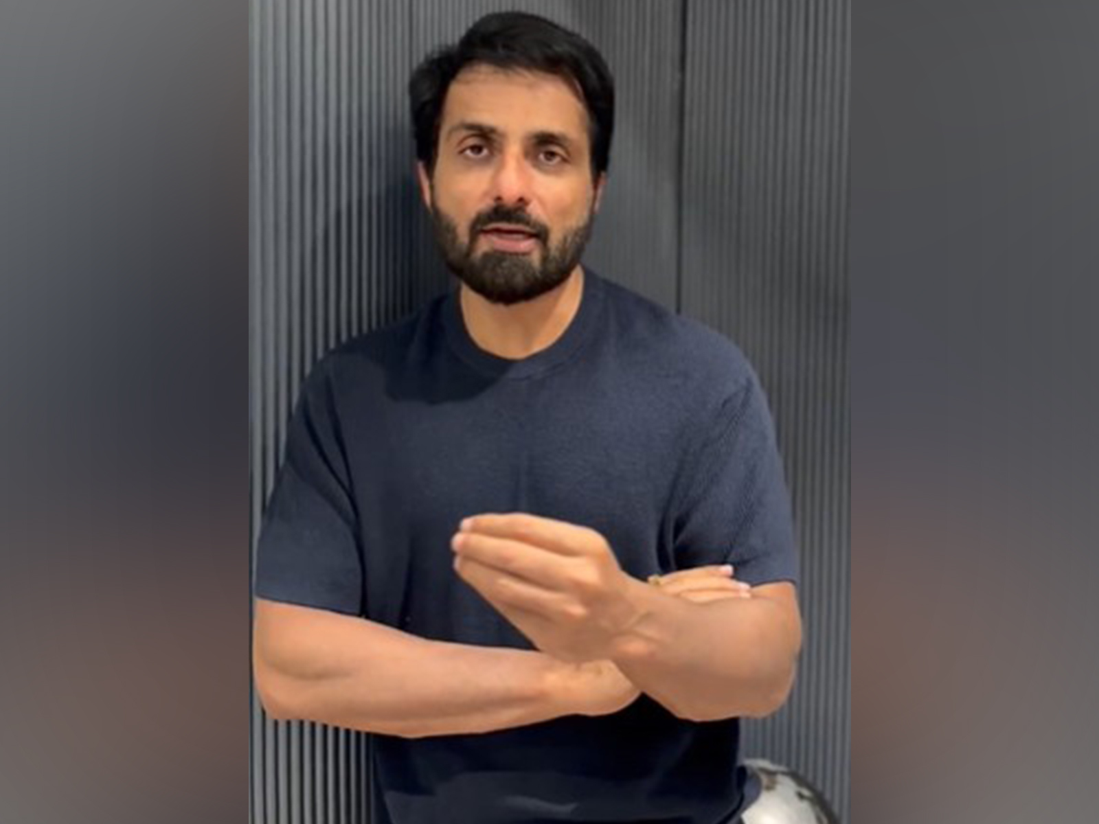 Sonu Sood (Photo/X/@SonuSood) Sonu Sood (Photo/X/@SonuSood)