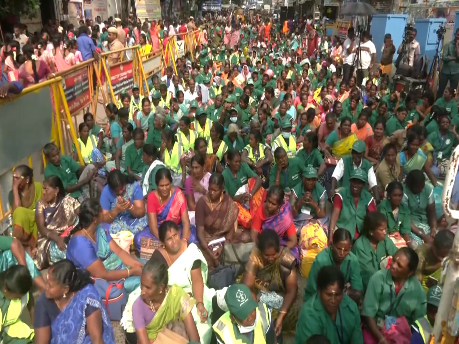 Sanitary workers protest in Chennai (Photo/ANI)