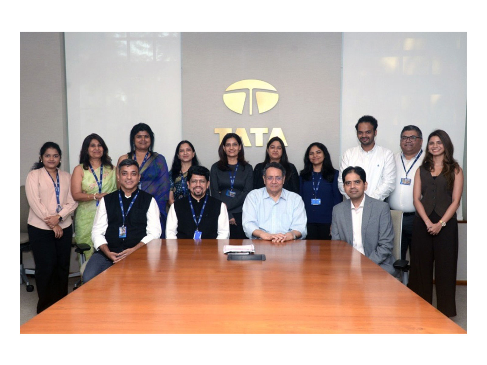 Sitting from L–R - Mr. Sushil Mungekar, Mr. Arvind Narayanan, Mr. K.R.S. Jamwal, and Mr. Tarun Bhojwani, along with senior leadership teams from Tata ClassEdge and ENpower