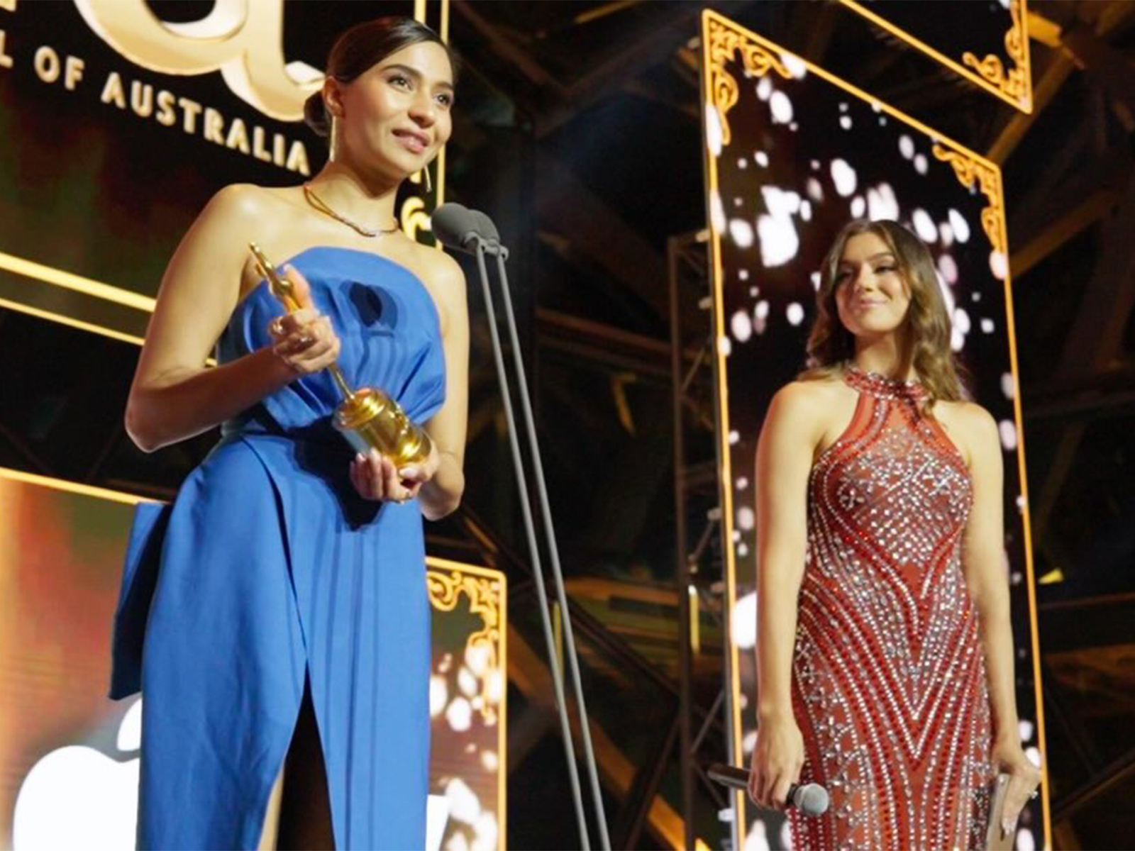 Shubhangi Dutt wins Best Actress Award (Photo/Instagram@anupampkher)