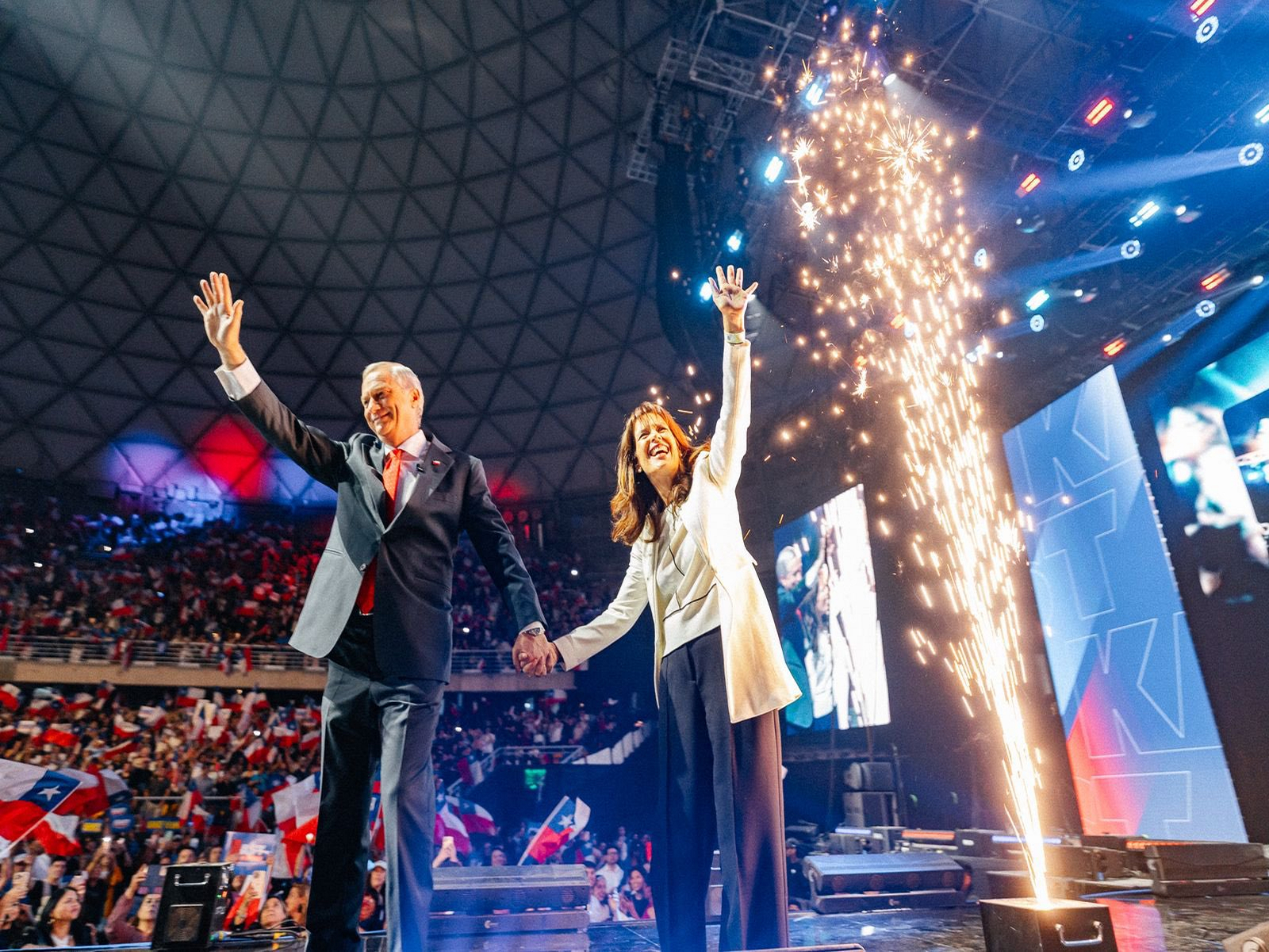 Chile's President-elect Jose Antonio Kast with his wife. (Photo/X@joseantoniokast)