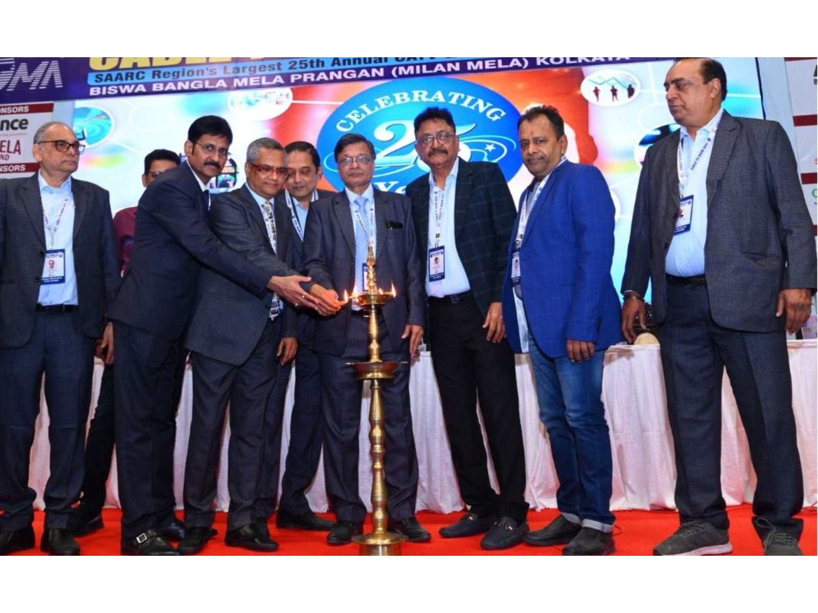 Mr Pawan Jajodia (centre), Chairman Exhibition, Cable TV Equipments Traders & Manufacturers Association (CTMA), with key members of the organisation