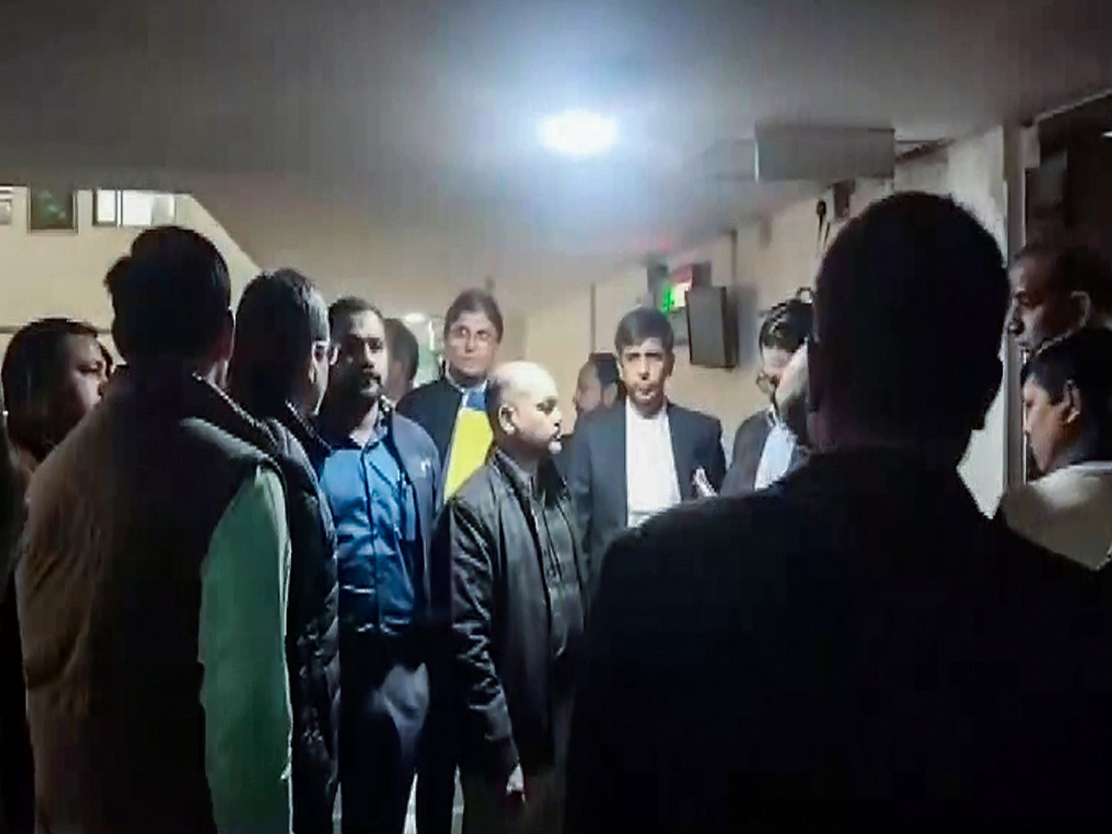 Al Falah Group Chairman Jawad Ahmed Siddique produced before Saket court (Photo/ANI)