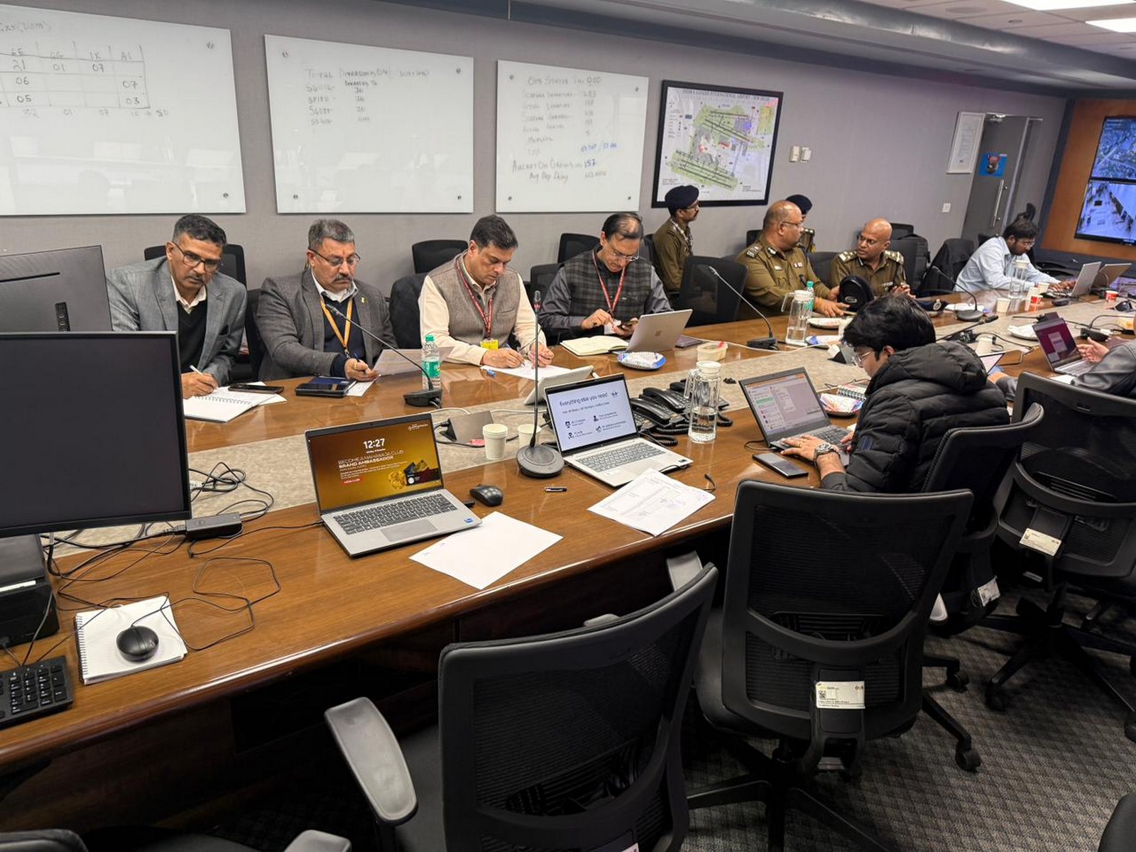Senior officials of Ministry of Civil Aviation at the Airport Operations Control Centre in Delhi (Photo/ @MoCA_GoI)