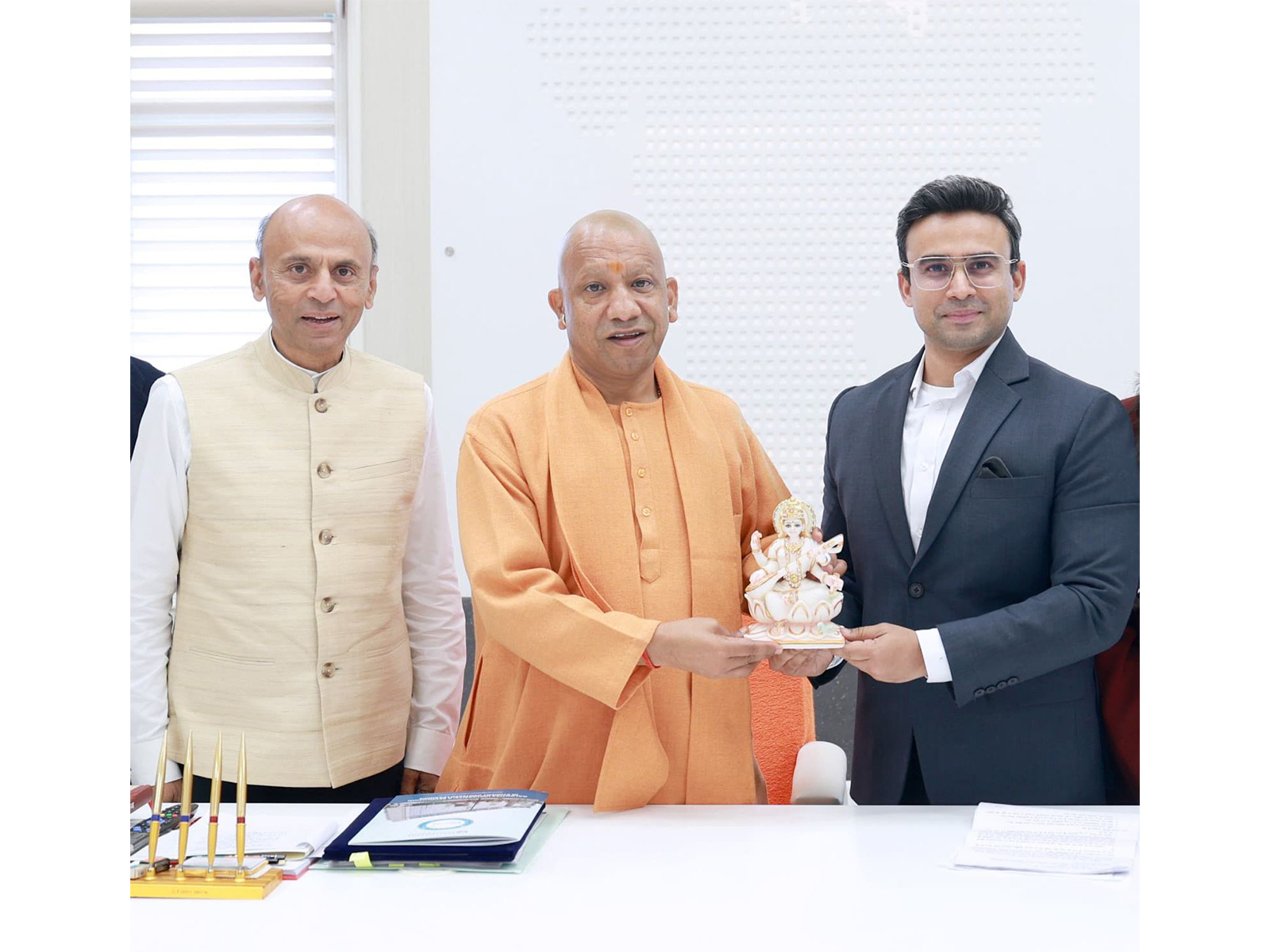 Hon’ble CM Shri Yogi Adityanath ji with Dr. Dhruv Galgotia, CEO, Galgotias University, appreciating the University’s global academic progress