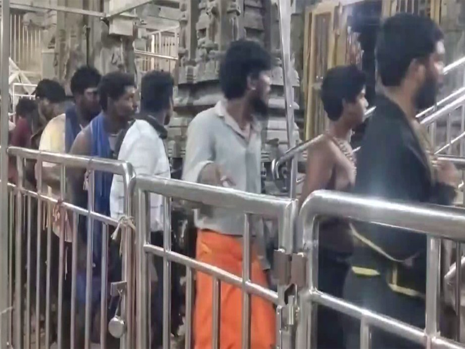 Devotees during the Tamil month of Margazhi (Photo/ANI)