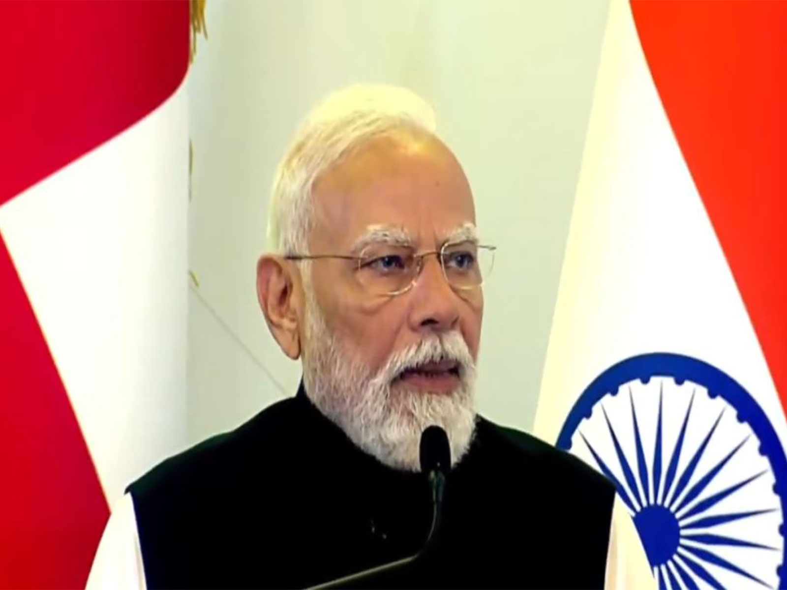 PM Modi speaking at the India-Oman Business Summit. (Photo: X/PMOIndia)