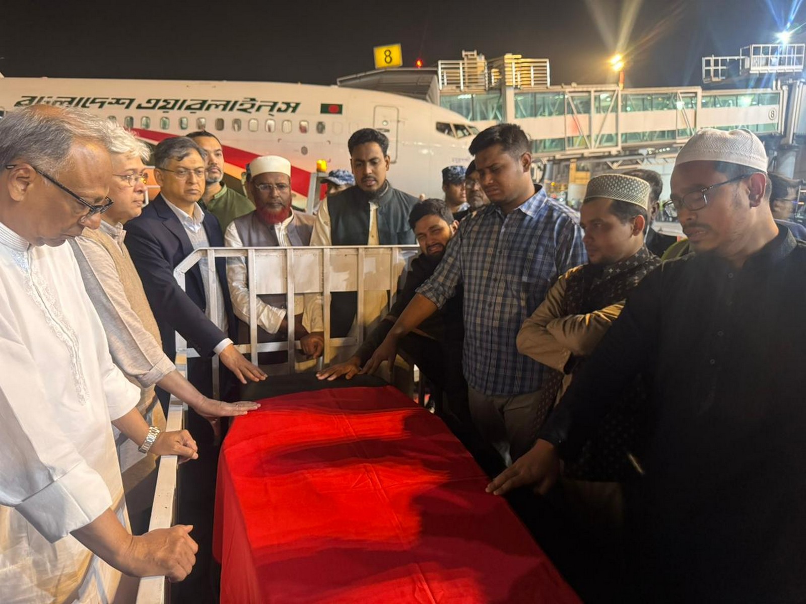 Osman Hadi’s body arrives in Bangladesh (Photo/X@ChiefAdviserGoB)