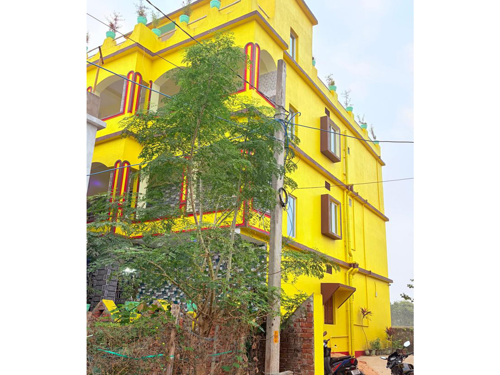 Odisha Vigilance raids premises of Forest Ranger (Photo/ANI)