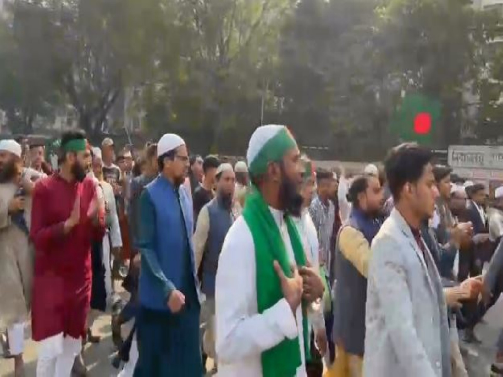 Activists gather for funeral of slain Inqilab moncho leader Osman Hadi on Saturday (Photo/ANI)