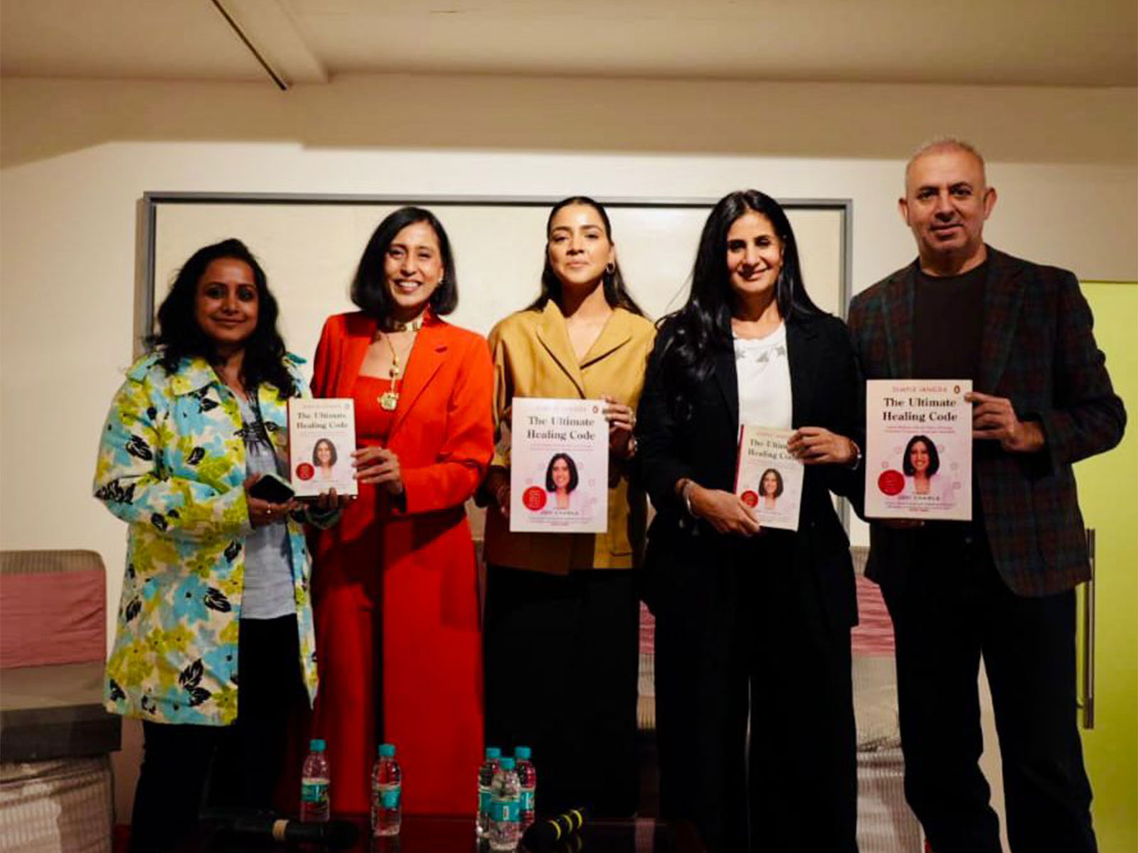 Ayurveda and gut health coach Dimple Jangda poses with panelists and guests during the launch of her book The Ultimate Healing Code at Gallery Art Positive in New Delhi. (Photo/ANI) Ayurveda and gut health coach Dimple Jangda poses with panelists and guests during the launch of her book The Ultimate Healing Code at Gallery Art Positive in New Delhi. (Photo/ANI)