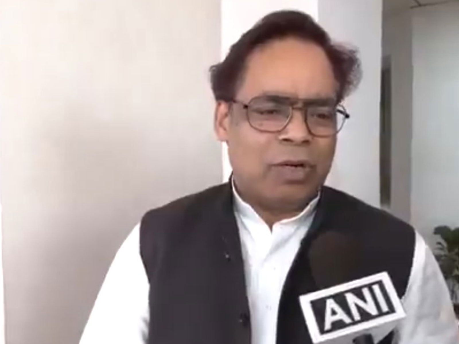 Samajwadi Party leader RK Verma (Photo: ANI)