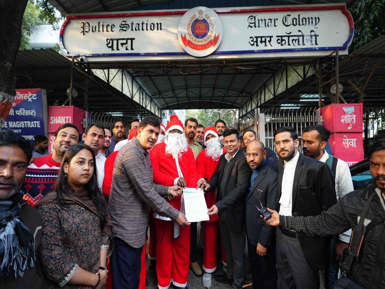 AAP leaders moved a formal complaint at Amar Colony police station in Delhi. (Photo/ANI)