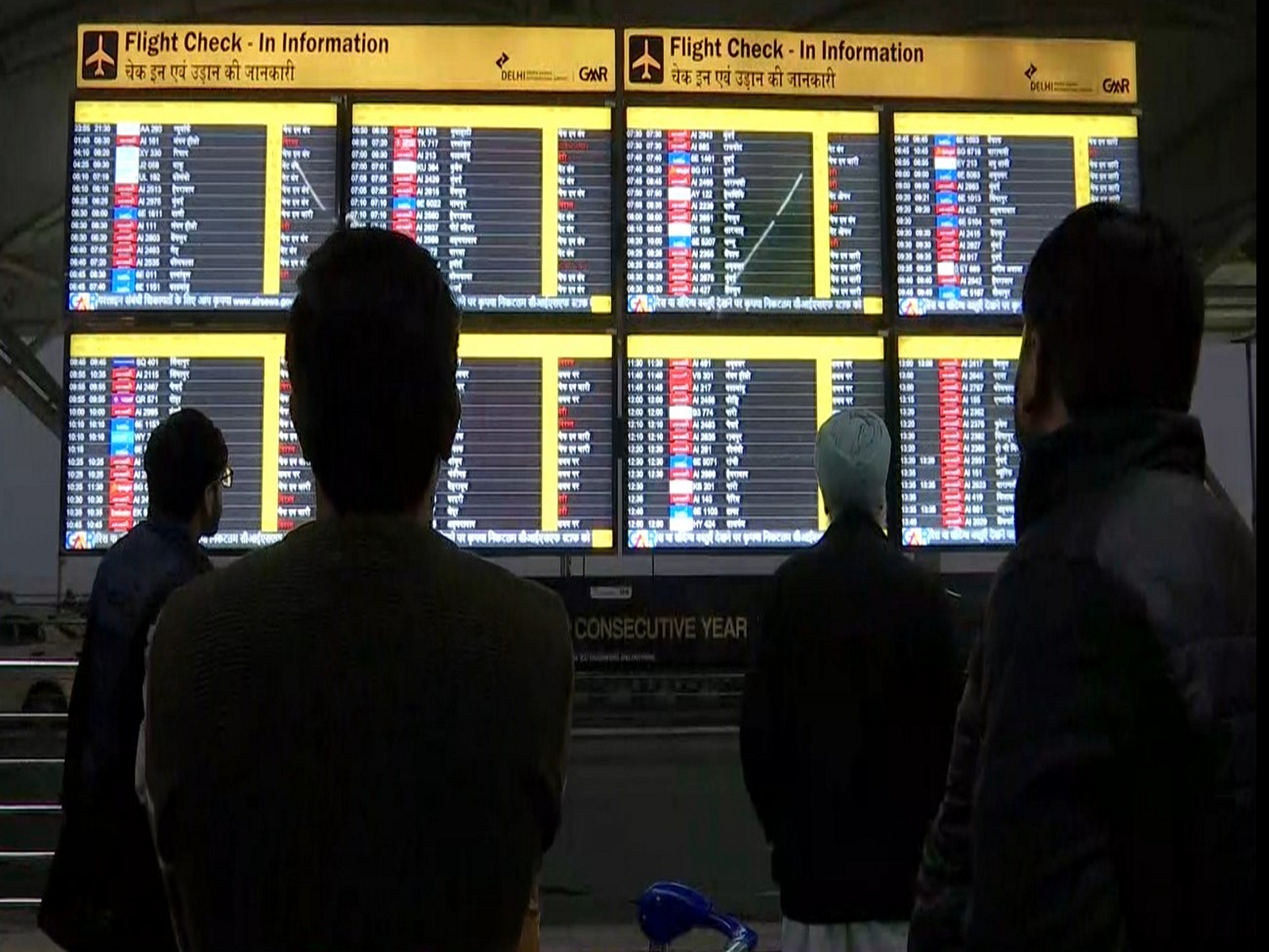 Flights in Delhi experience delay due to dense fog (Photo/ANI)