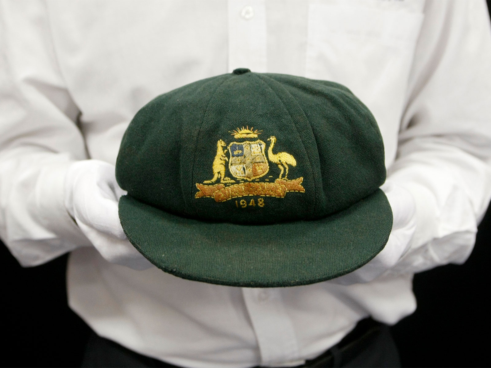 Sir Donald Bradman Baggy Green cap (Photo: Reuters)