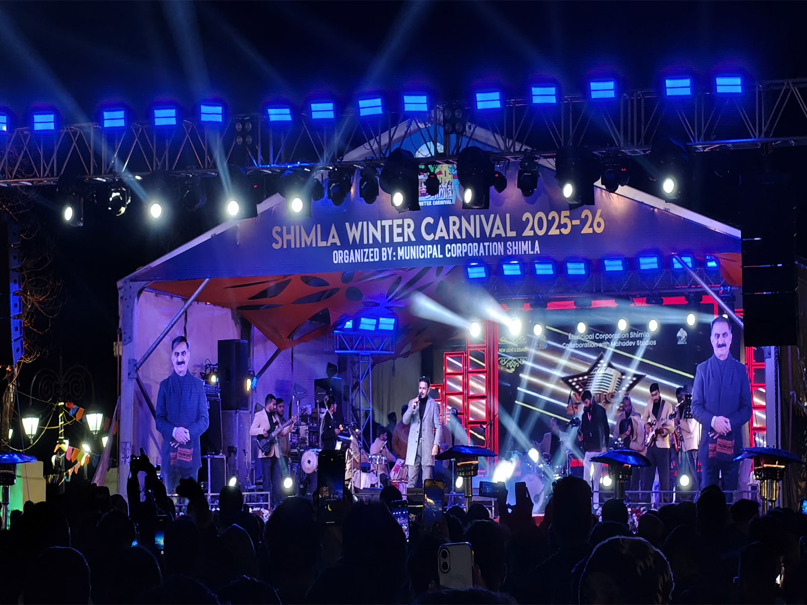 Tourists gather at Ridge Maidan in Shimla ahead of New Year celebration (Photo/ANI)