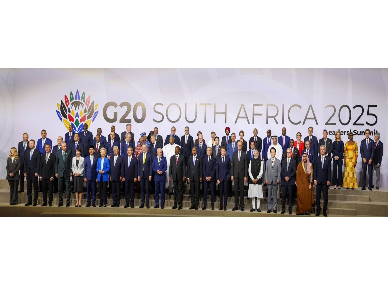 Prime Minister Narendra Modi poses with fellow G20 leaders at the Johannesburg Summit. (Photo: X/@narendramodi)