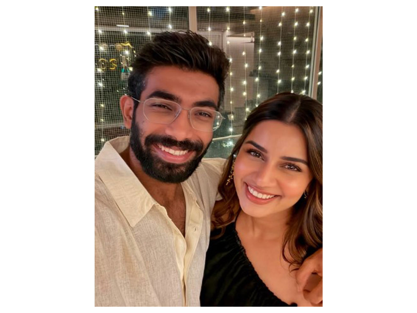 Jasprit Burmah and Sanjana Ganesan (Image source: Instagram@sanjanaganesan)