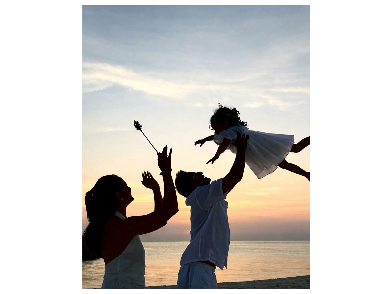Alia Bhatt, Ranbir Kapoor with Raha (Photo/instagram/@aliaabhatt)