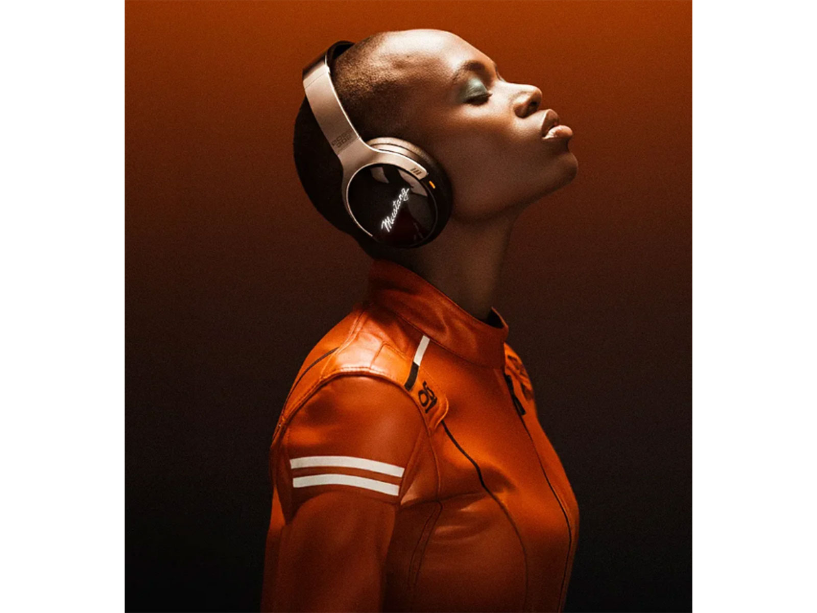  GoBoult Mustang Thunder Headphones  (Image source: GoBoult)