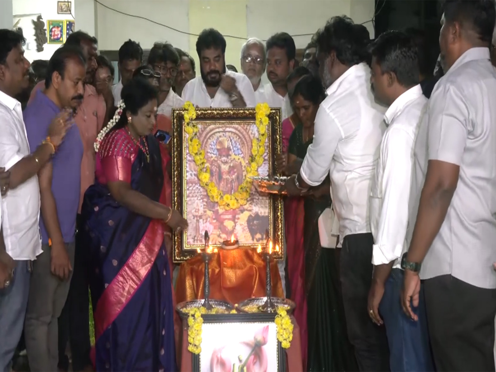 
    BJP leaders laud Madras HC ruling 'Deepathoon'
    