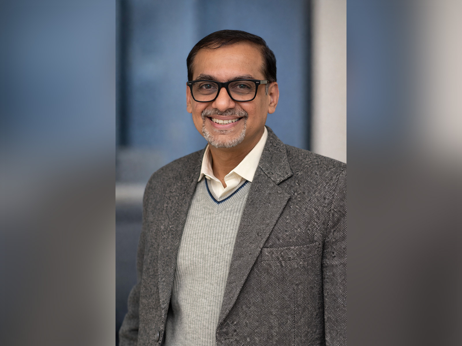 Truecaller appoints Vikas Khanna