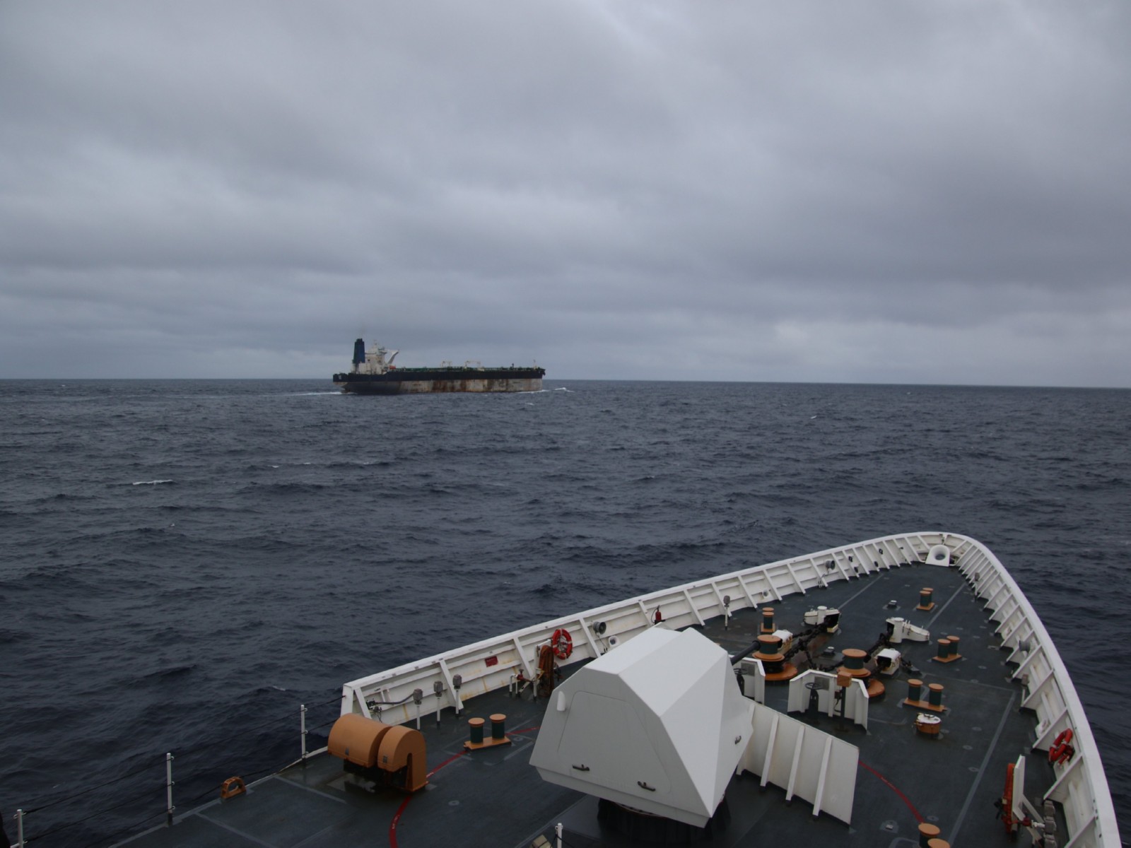 US seizes Russian tanker after weeks‑long chase (Photo/X@US_EUCOM) US seizes Russian tanker after weeks‑long chase (Photo/X@US_EUCOM)