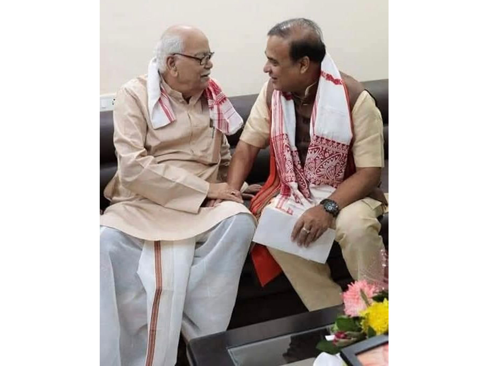 Assam CM Himanta Biswa Sarma and Kabindra Purkayastha (Photo/X@himantabiswa)