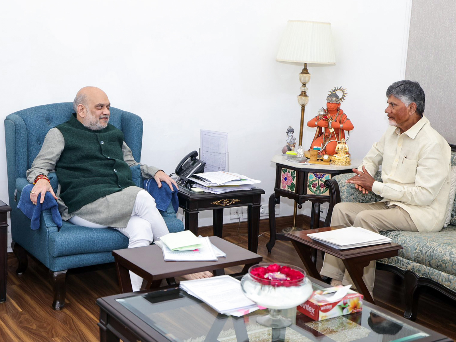 Union Home Minister Amit Shah with Andhra Pradesh Chief Minister N Chandrababu Naidu (Photo: x/@HMOIndia)