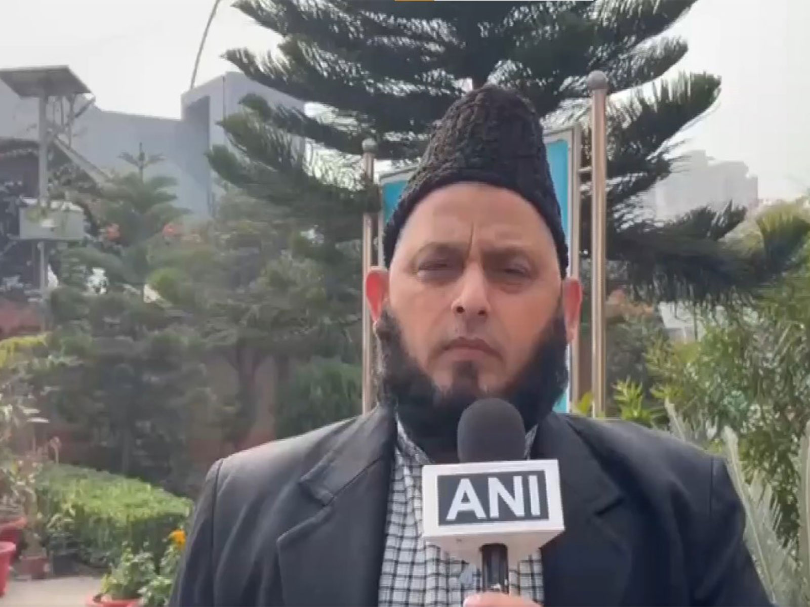 Maulana Khalid Rasheed Farangi Mahli, Chairman of the Islamic Centre of India (Photo/ANI)