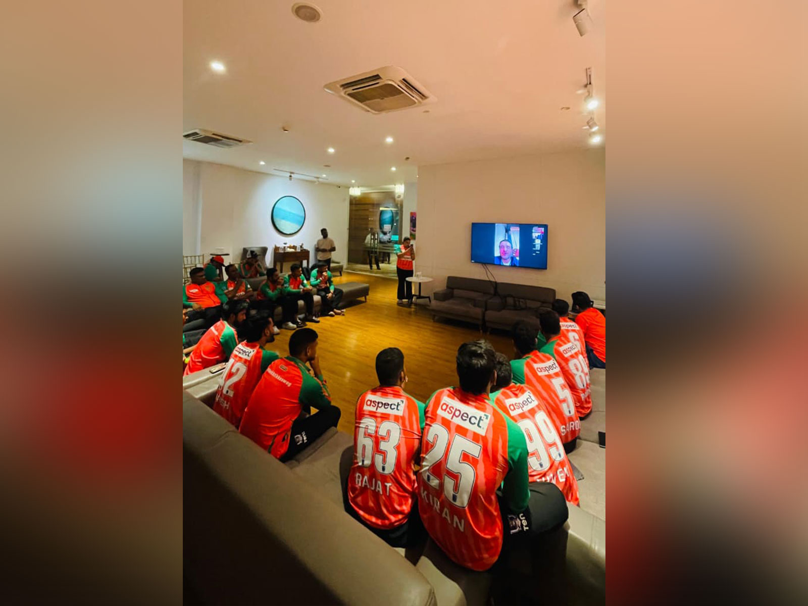 Sourav Ganguly & Aksha Kamboj address Tiigers of Kolkata (Photo: ISPL)
