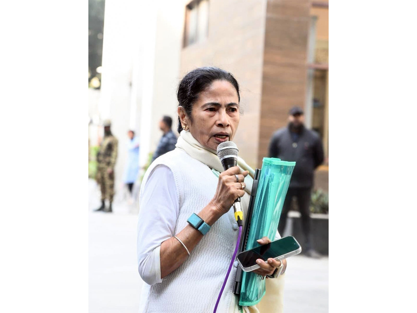 West Bengal Chief Minister Mamata Banerjee with the file taken from I-PAC office (FilePhoto/ANI)