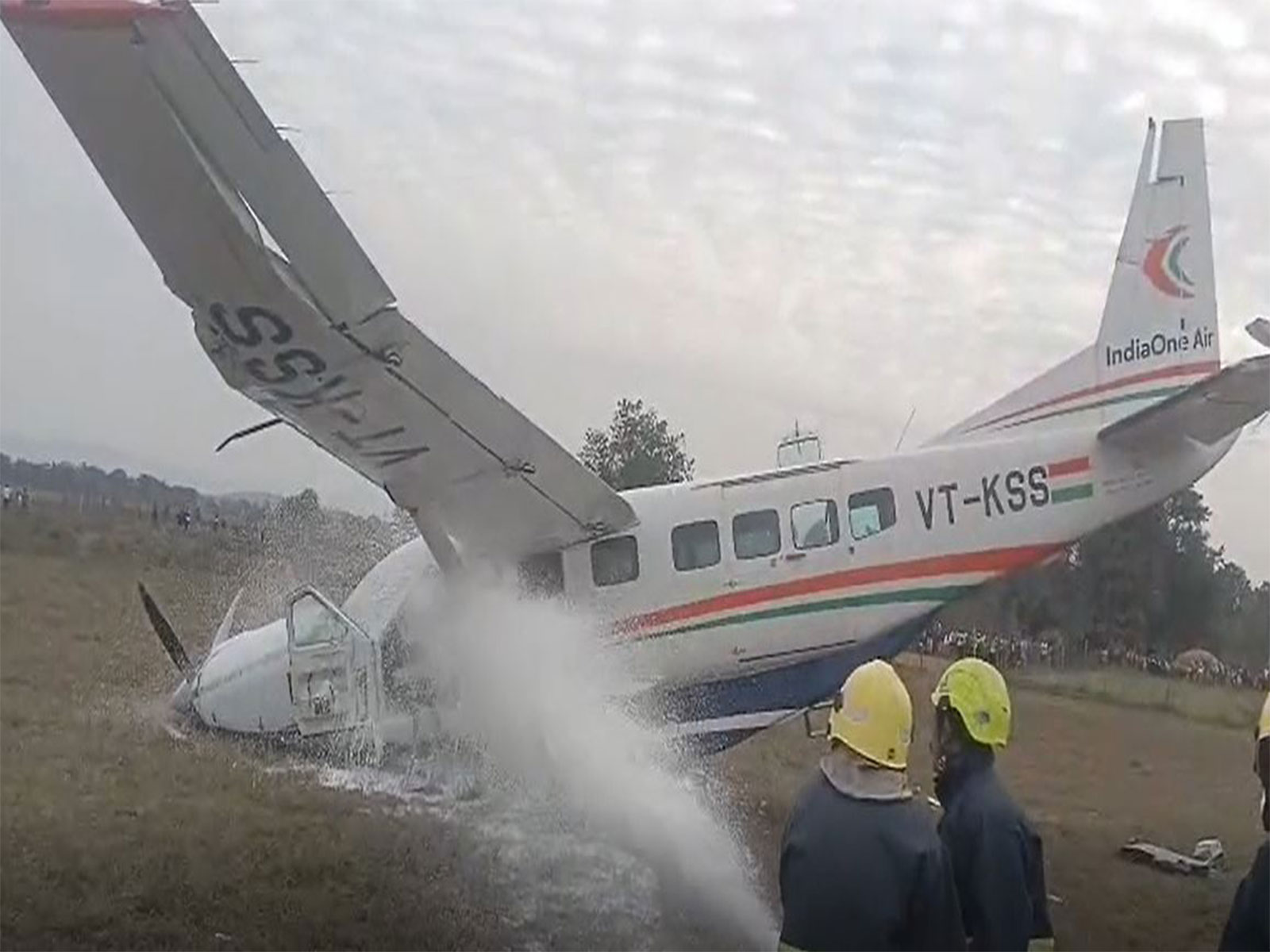 IndiaOne Air aircraft force-lands near Rourkela (Photo/ANI)
