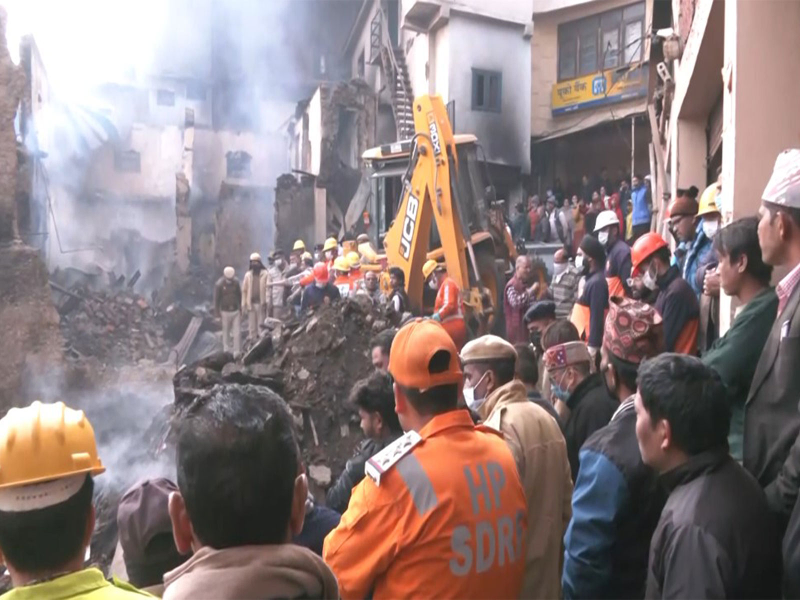 Rescue operation in Arki market in Himchal Pradesh’s Solan district (Photo/ANI)