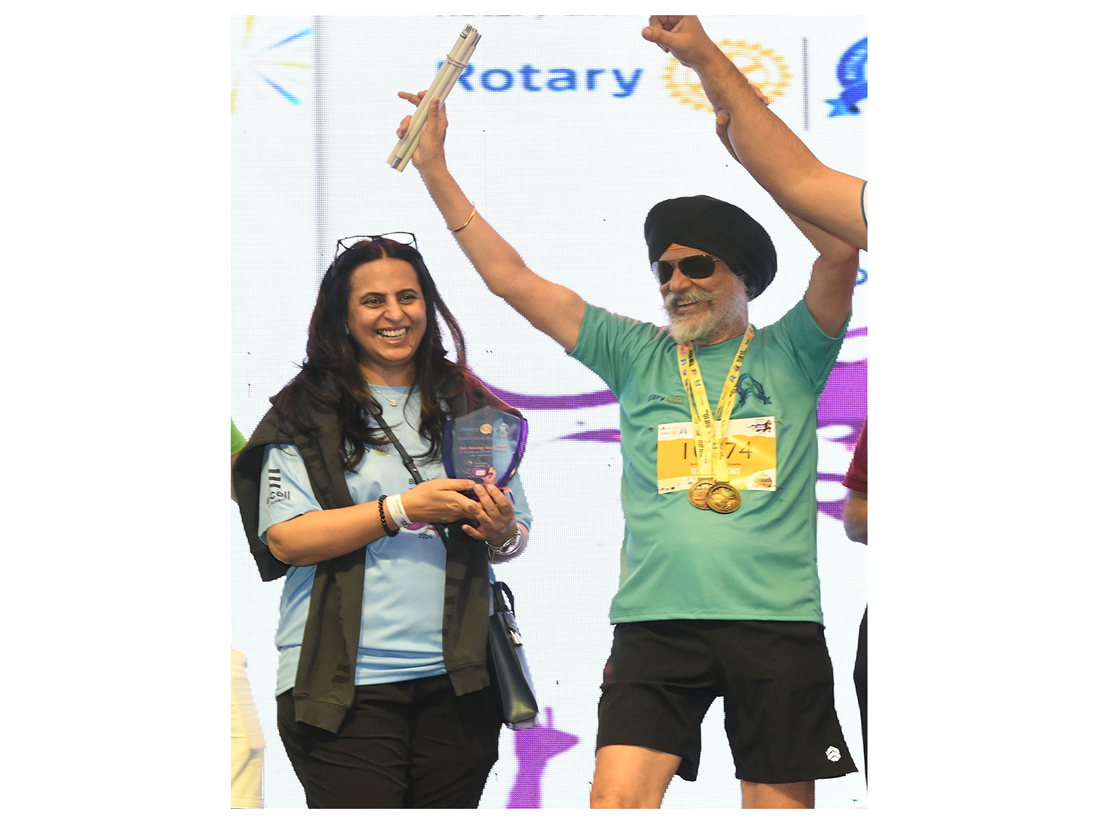 Amarjeet Singh Chawla, aka ‘SportySikh,’ celebrates his 100th 10-km run at the 14th edition of Brookfield Properties Powai Run, alongside Charu Thapar, EVP & Head of Operations & CRM, Brookfield Properties