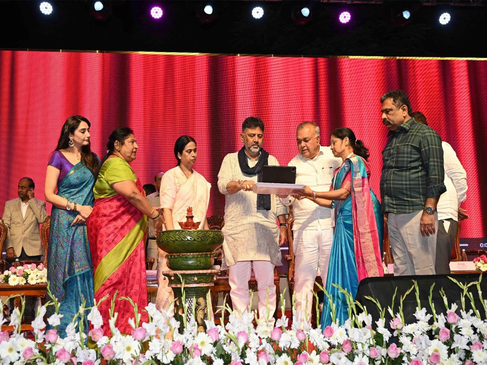 Karnataka Government Launches ‘Gruha Lakshmi Digital Marketing’ Portal