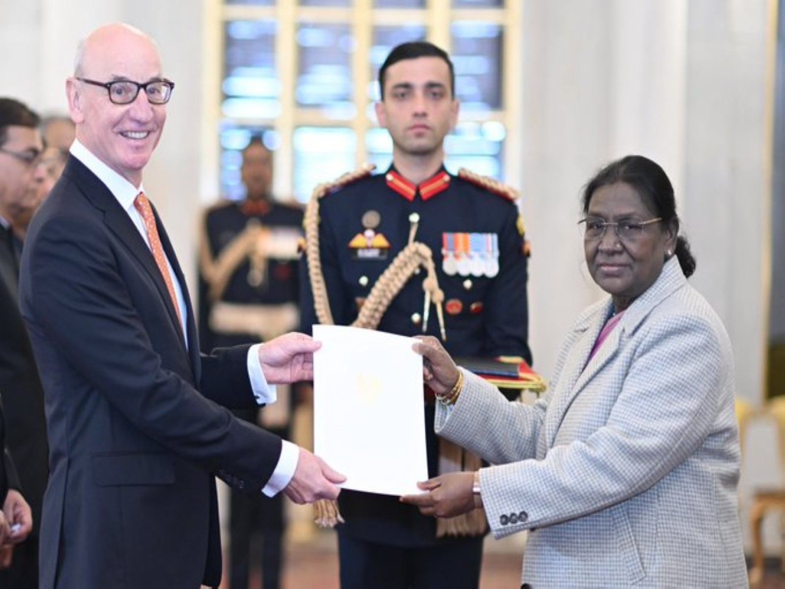 Austrian Ambassador Robert Zischg and President Murmu (Photo/@AustriainIndia)