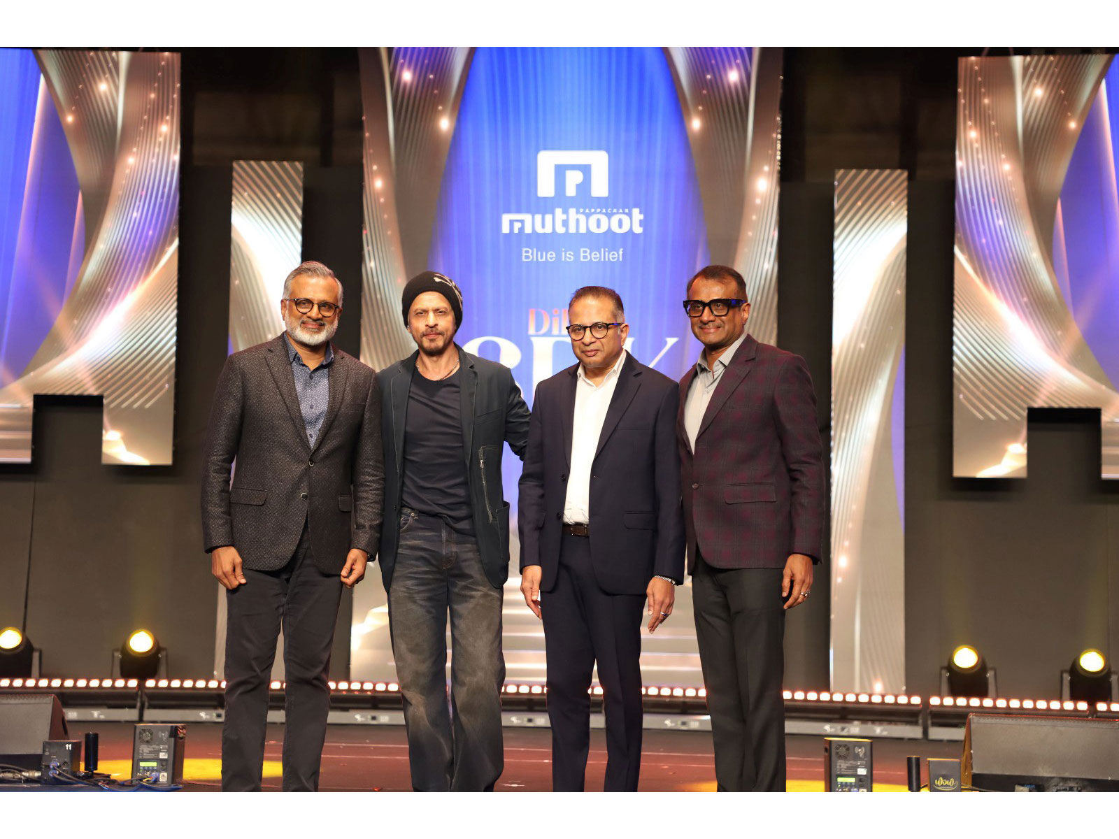 Muthoot FinCorp Ltd.’s Brand Ambassador - Shah Rukh Khan, with the company’s leadership (left to right) – Thomas John Muthoot, Thomas Muthoot & Thomas George Muthoot (Photo/Muthoot Group)