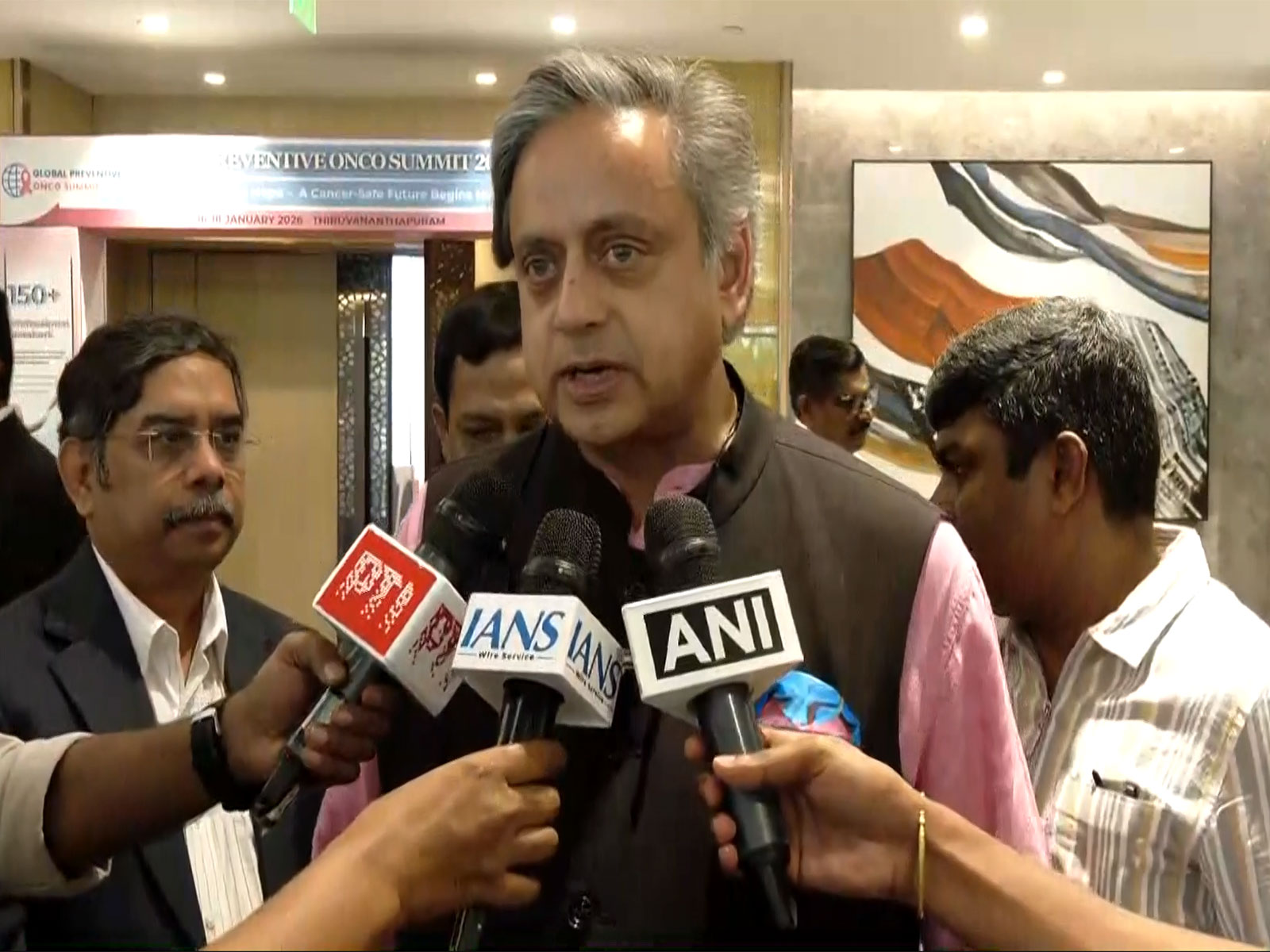 Congress MP Shashi Tharoor (Photo/ANI)