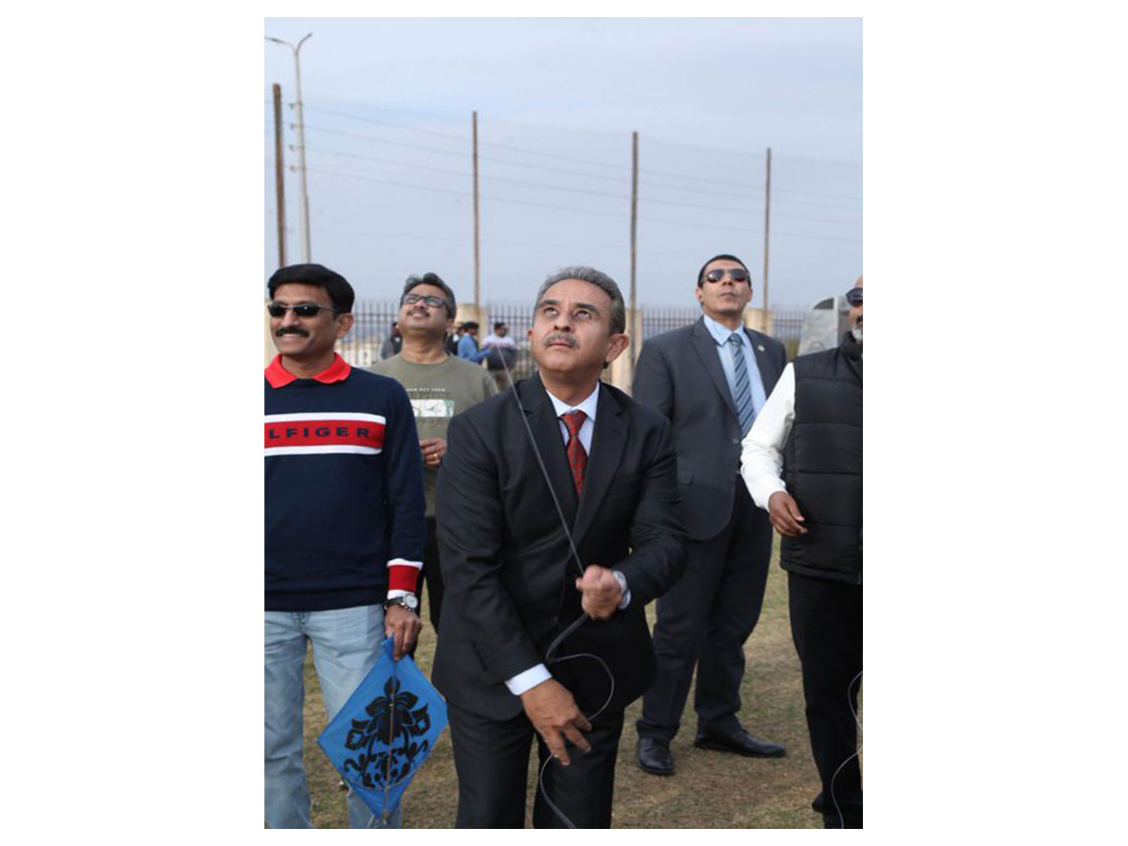 Union Minister of State for External Affairs Kirti Vardhan Singh flying kites (Photo/@KVSinghMPGo)nda) Union Minister of State for External Affairs Kirti Vardhan Singh flying kites (Photo/@KVSinghMPGo)nda)