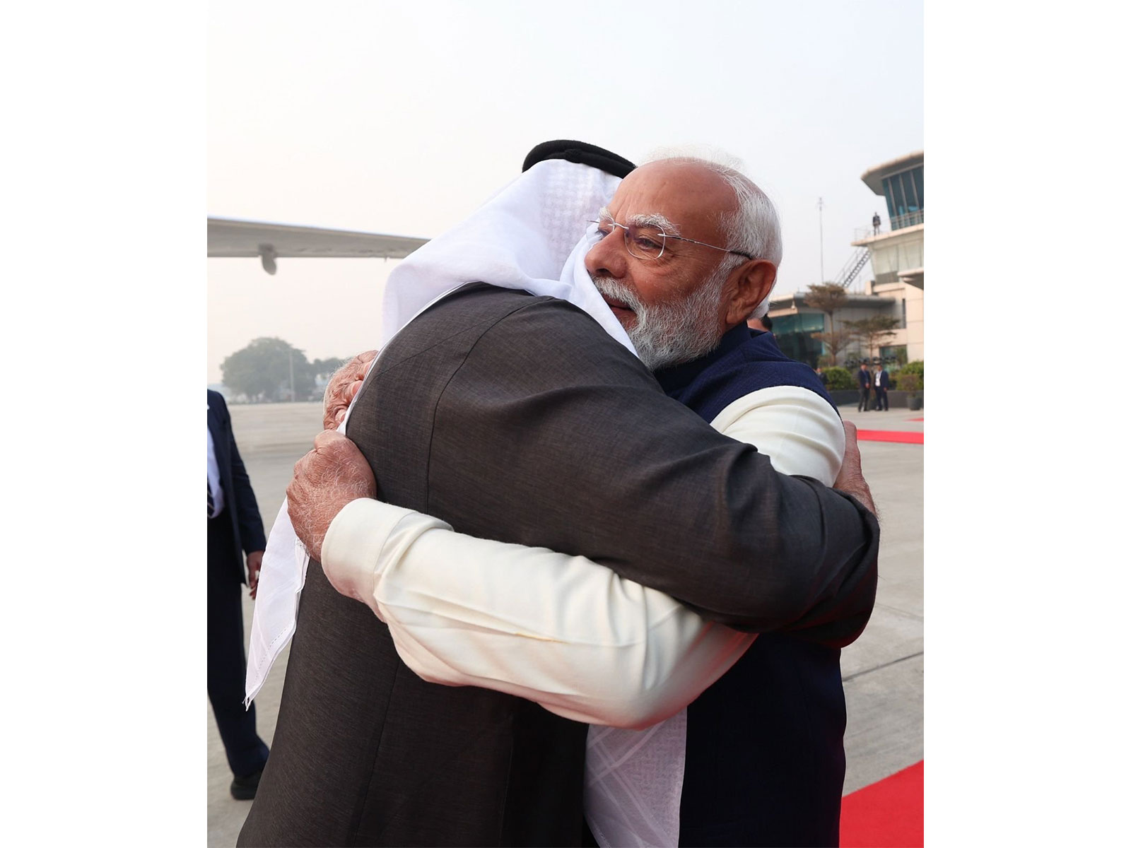 UAE President Sheikh Mohamed bin Zayed Al Nahyan hugs PM Modi upon his arrival (Photo/X@narendramodi)