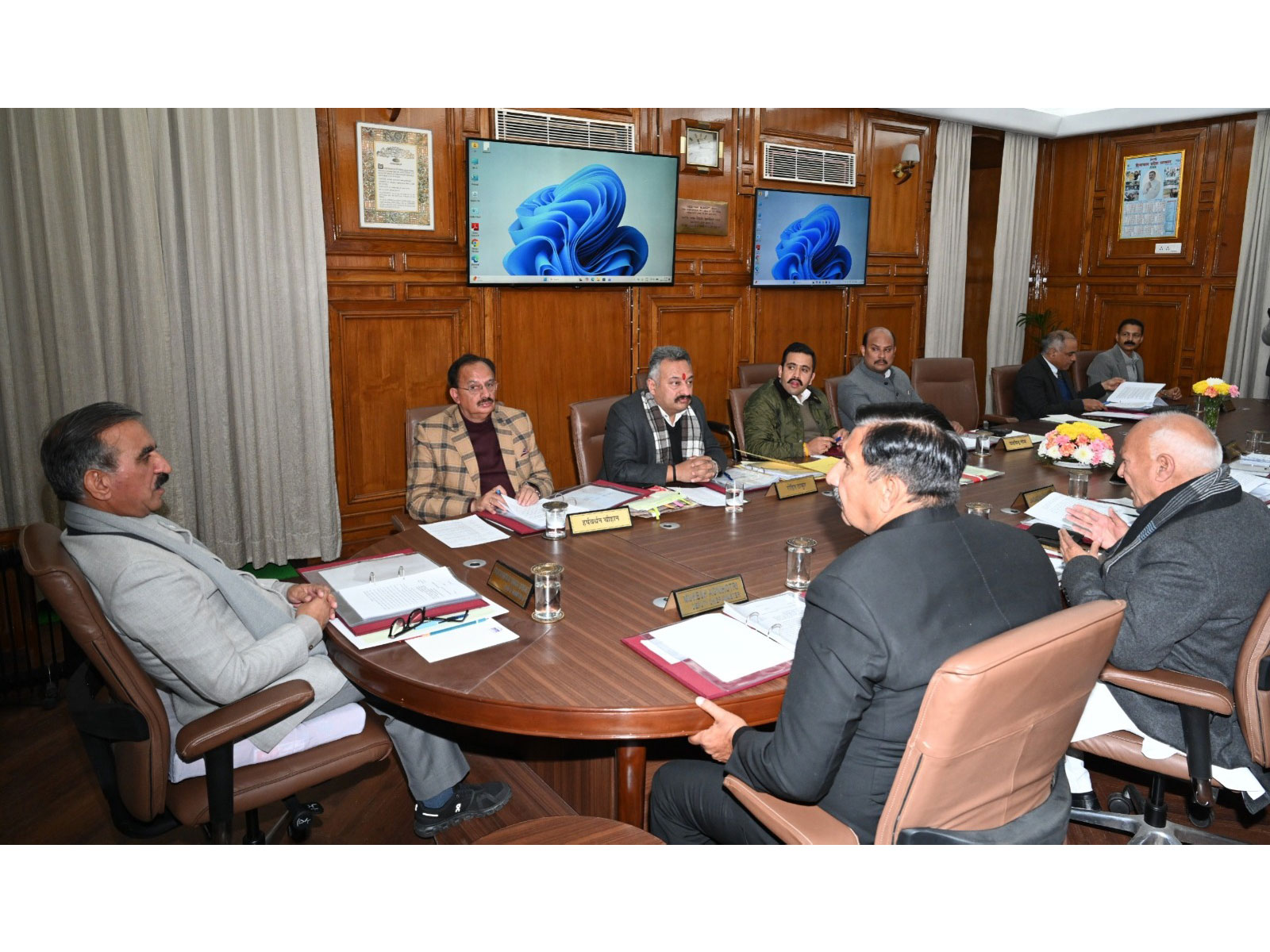 HP Government to establish Cancer Care Centre at medical college in Hamirpur (Photo/HPCMO)
