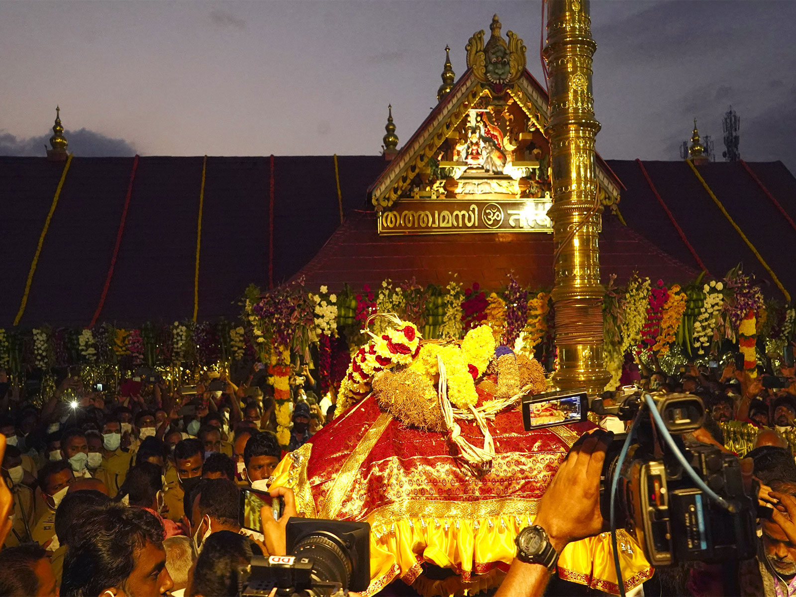 Sabrimala Temple on the occasion of Makaravilakku festival (Photo/ANI)