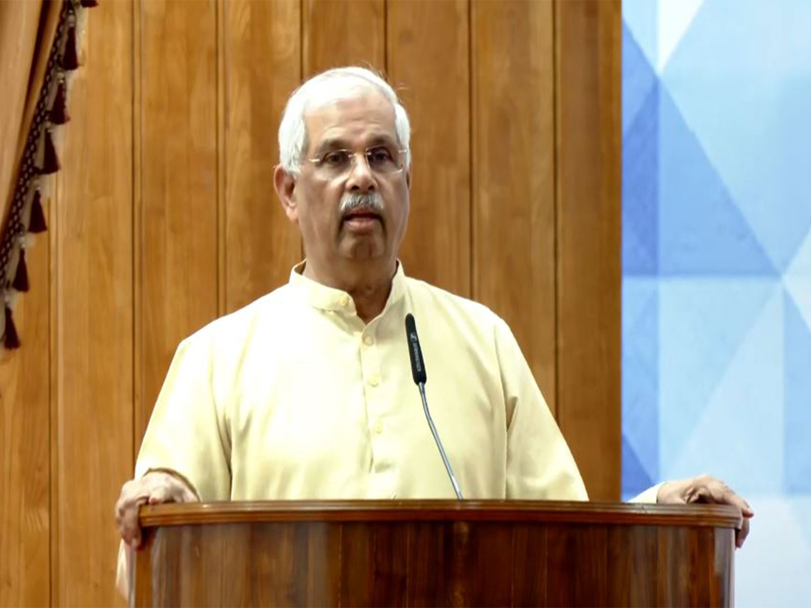 
    Kerala Lok Bhavan defends amendments to policy address
    