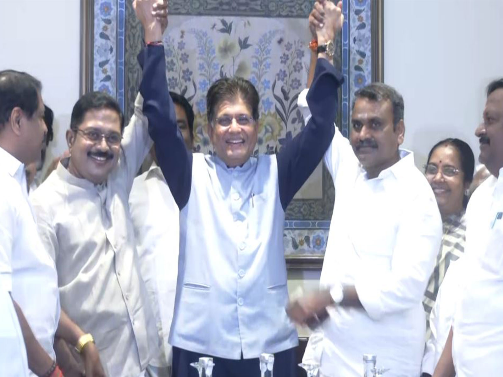 AMMK General Secretary TTV Dhinakaran met BJP election Incharge for Tamil Nadu Piyush Goyal (Photo/ANI)